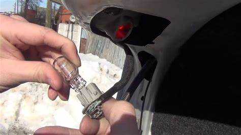 Необходимые инструменты для замены источника света