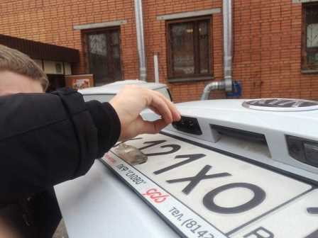Способы доступа к лампам дальнего света